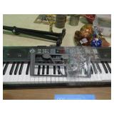 ELECTRONIC KEYBOARD & STAND