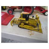 DIECAST CAT D8R BULLDOZER