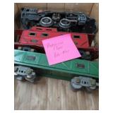 AMERICAN FLYER PRE WAR MODEL TRAIN ENGINE & CARS