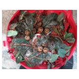 CHRISTMAS WREATH & CASE