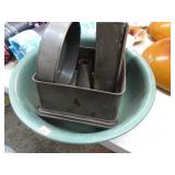 GREEN ENAMELED WASH BOWL & CAKE PANS