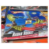 HOTWHEELS RADAR ROCKET SET