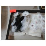 VINTAGE PLASTIC FLOWER CLIP ON EARRINGS