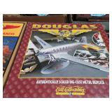 ERTL DIECAST DOUGLAS DC-3 AIRPLANE