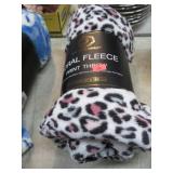 FLEECE THROW BLANKET