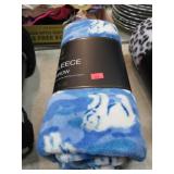 FLEECE THROW BLANKET