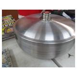 ALUMINUM POT W/ LID