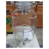 GLASS BEVERAGE DISPENSER