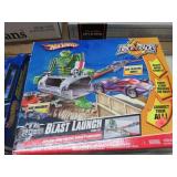 HOTWHEELS TRICK TRACK BLAST LAUNCH