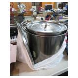 2-- STAINLESS STEEOL STOCK POTS