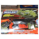 MATCHBOX MEGA RIG JUNGLE HOVERCRAFT SET