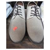 IZOD SHOES -- 10 1/2M