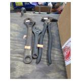 PLIERS & ADJUSTABLE WRENCHES