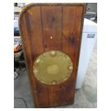 TABLE / BAR TO W/ SEA SHELLS