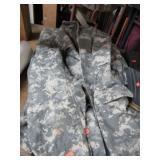 MILITARY CAMO FIELD JACKET - NO LINER - LG / SHORT