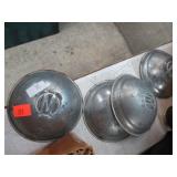 VINTAGE MURRY PEDAL CAR HUB CAPS