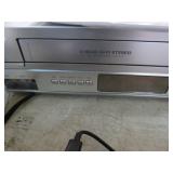 VCR DVD PLAYER -- NO REMOTE
