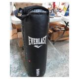 EVERLAST PUNCHING BAG