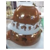 3pc-- NESTING MIXING BOWLS -- 1 1/2. 2 1/2 & 4 qt