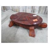 CARVED WOODEN TURTLE