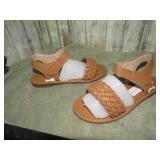 KIDS SANDALS -- 33
