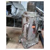 VERY LARGE (likely 50 ton) BOTTLE JACK - NO HANDLE