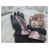 LADY;S CAMO GLOVES -- SMALL