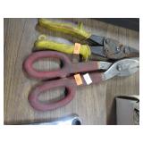 2 pair-- METAL SNIPS