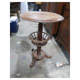 VINTAGE WOOD PLANT STAND