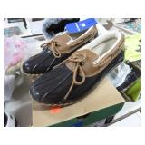 (NIB) WATERPROOF SHOES -- 9