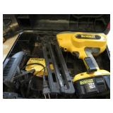 DEWALT 18V CORDLESS FINISH NAIL GUN