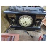 VINTAGE SESSIONS WIND-UP MANTLE CLOCK