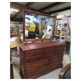 VINTAGE HICKORY MAHOGANY DRESSER W/ MIRROR -- NICE