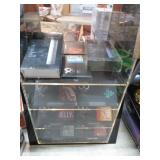 BO VAPE CAPS & 2 VAPE PENS & DISPLAY CASE