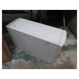 BOSE POWERED SPEAKER UNIT -- UNTESTED - NO CORD