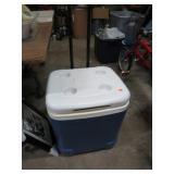 IGLOO ICE CUBE ROLLING COOLER