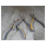 NEEDLE NOSE PLIERS