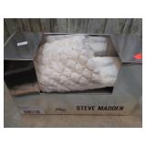 STEVE MADDEN SLIPPERS -- XL