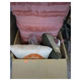 THROW PILLOWS & CENTER PIECE