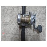 BOAT FISHING ROD W/ SHIMANO TORIUM 30 REEL