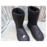 BEARPAW BOOTS -- 6
