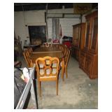 BASSETT FRENCH PROVINCIAL DINING TABLE / 8 CHAIRS