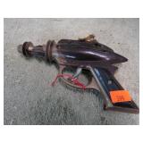 RAY GUN CAP PISTOL -- WORKS