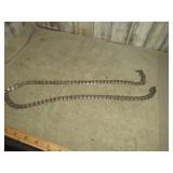 HEAVY SILVER COLORED NECKLACE