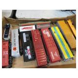 "H O" SCALE MODEL TRAIN CARS