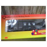 "G" SCALE N&W MODEL TRAIN HOPPER