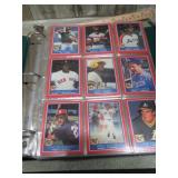 ALBUM -- BASEBALL CARDS