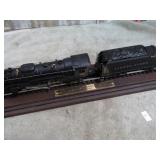 HALLMARK LIONEL 726 BERKSHIRE TRAIN DISPLAY