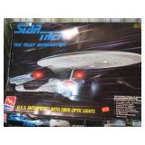 STAR TREK USS ENTERPRISE MODEL