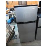 DORM SIZE REFRIGERATOR -- WORKING